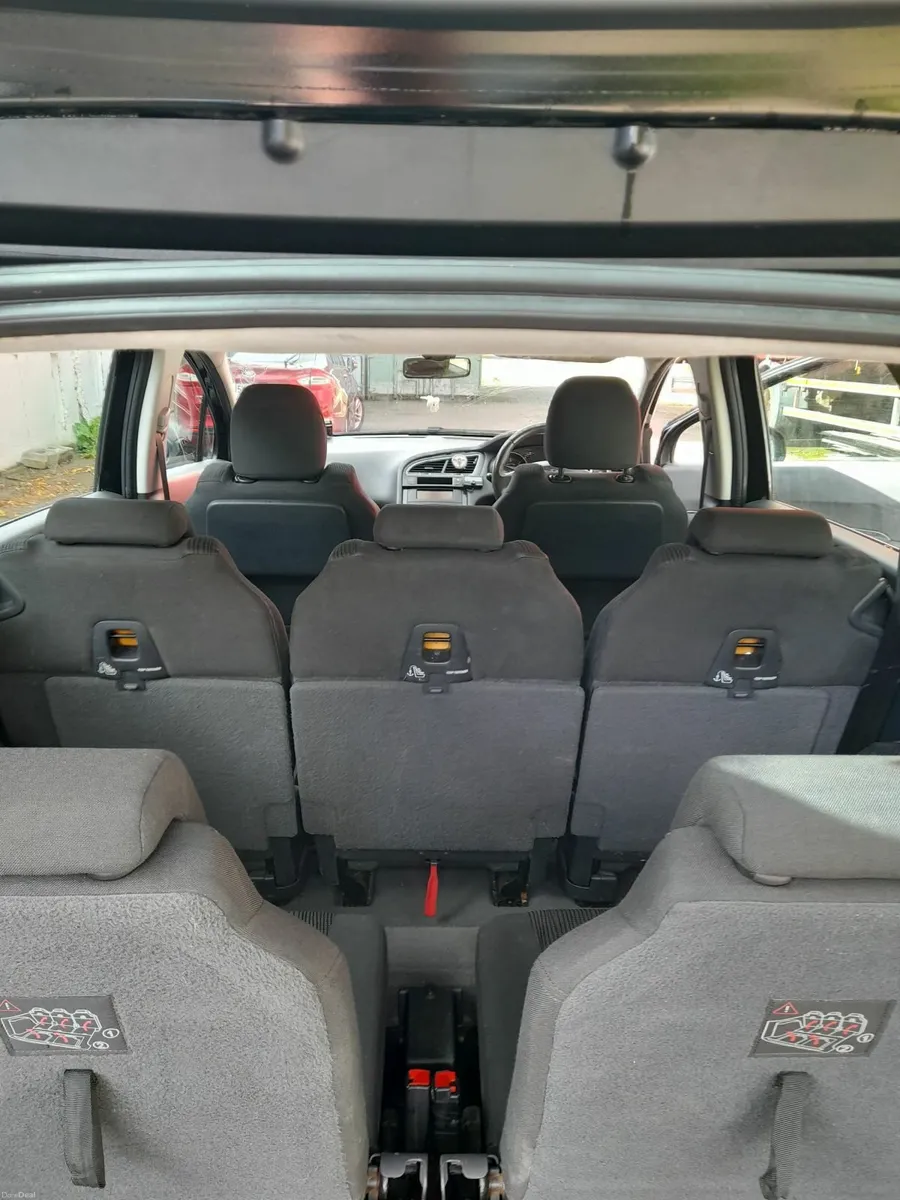 Peugeot 5008 2013 - Image 4