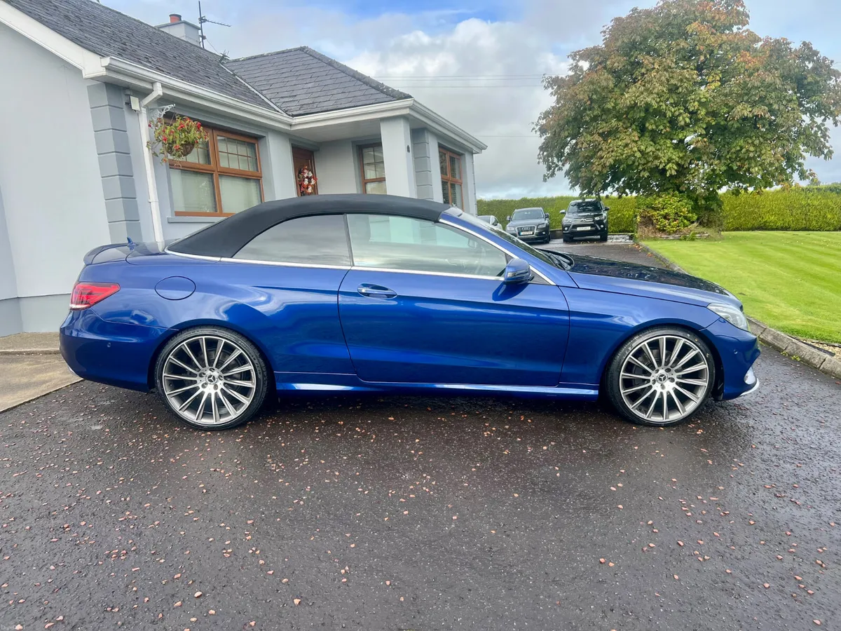 2016 Mercedes E220 CDI Convertible - Image 4