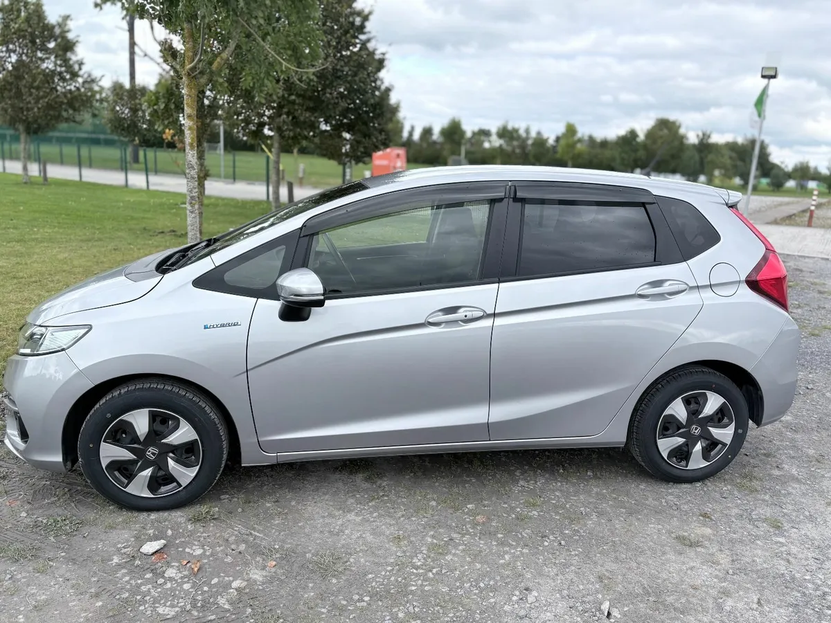Honda Fit 2019 - Image 2