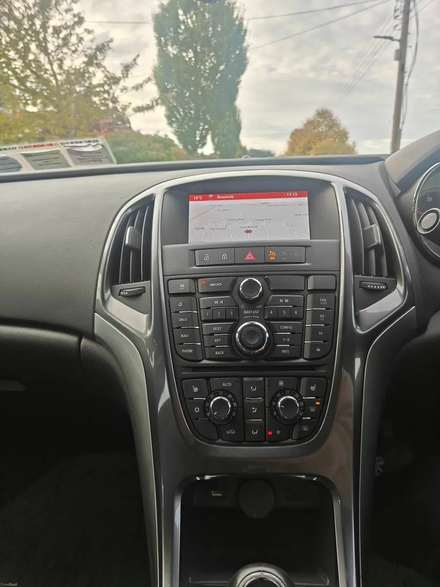 141 Vauxhall (Opel) Astra 2.0 CDTi Elite 165PS - Image 3