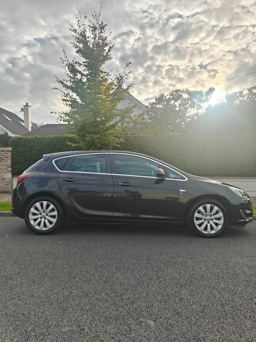 141 Vauxhall (Opel) Astra 2.0 CDTi Elite 165PS - Image 4
