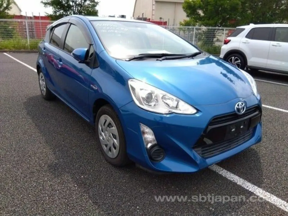 Toyota Aqua 2017  LOW MILAGE - Image 2