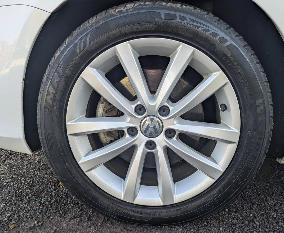 VW PASSAT HIGHLINE/FULL LEATHER AUTO/NEW NCT 01/27 - Image 3