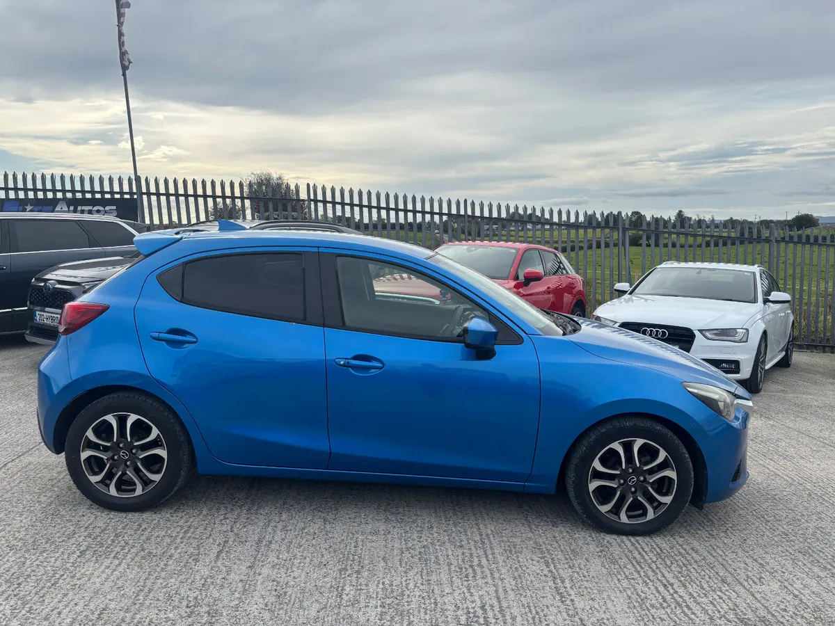 Mazda Demio 1.5 diesel manual  2015 - Image 3