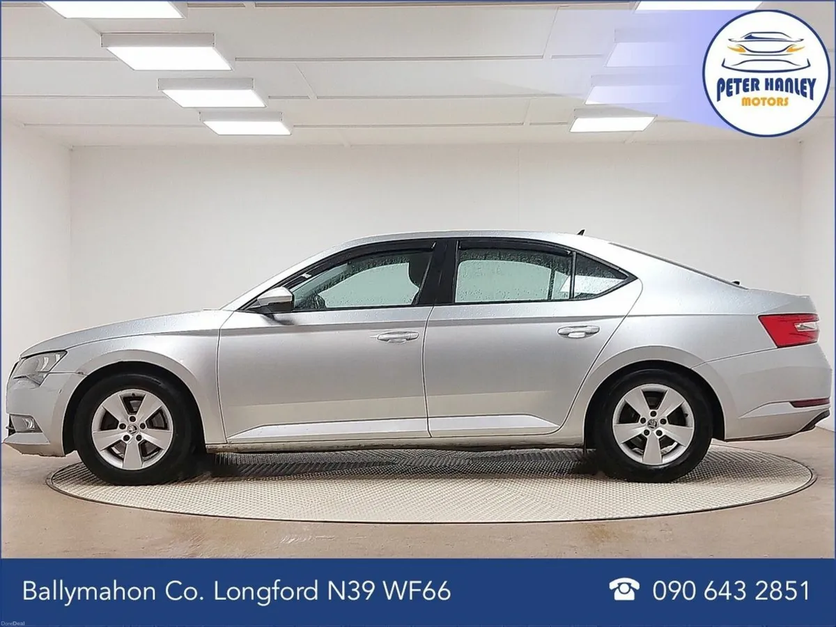 Skoda Superb 1.6 TDI 120bhp Style - Image 4
