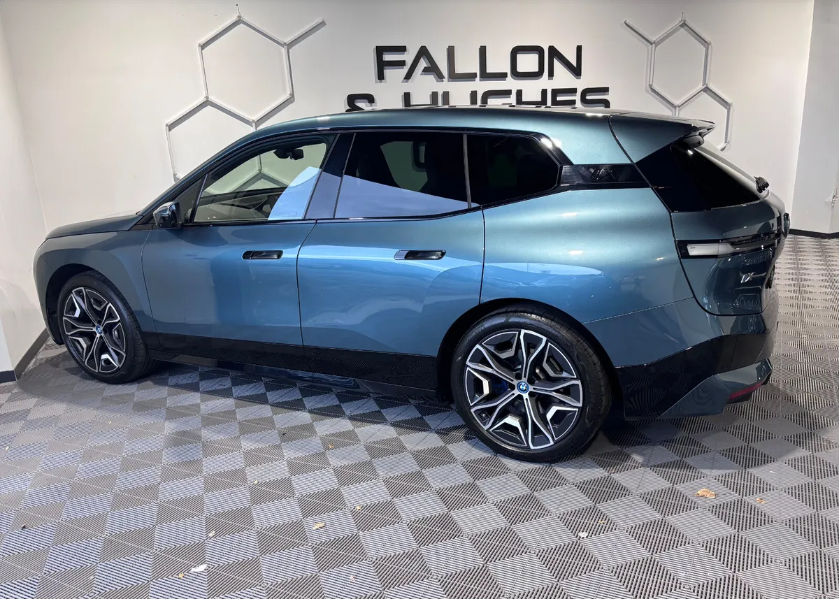 BMW IX XDRIVE40 M SPORT 76KwH BATTERY // HIGH SPEC - Image 4
