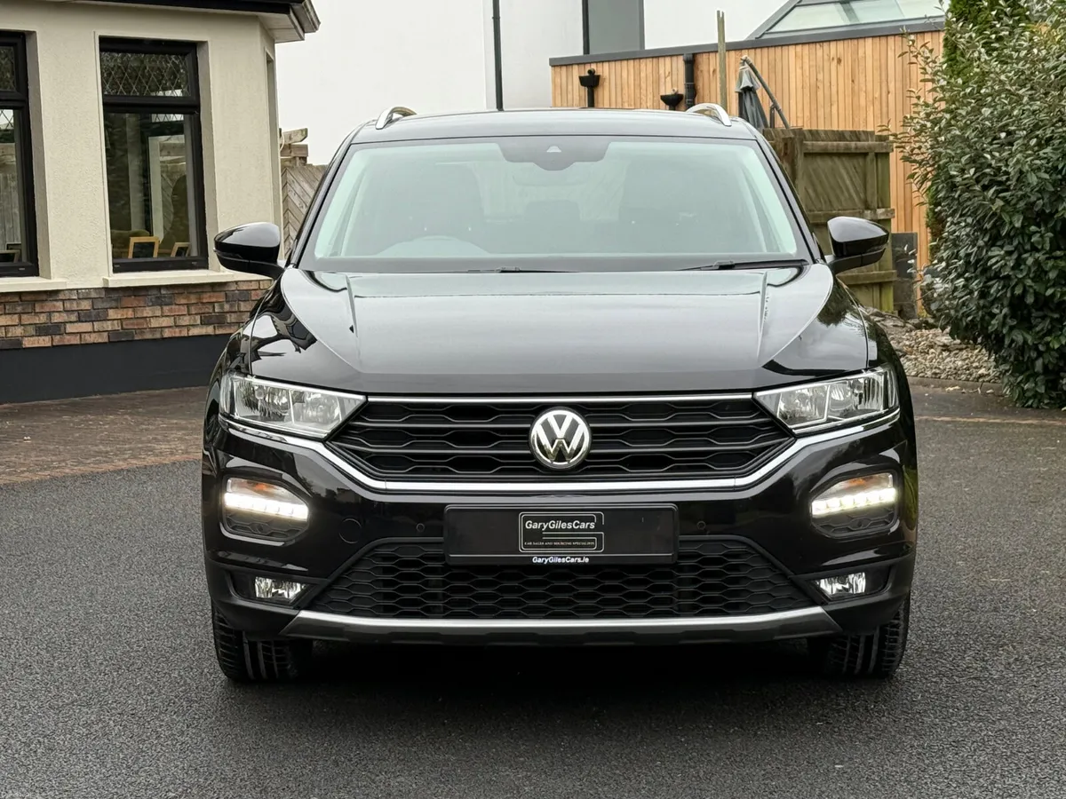 Immaculate low km 201 Volkswagen T-Roc! - Image 2
