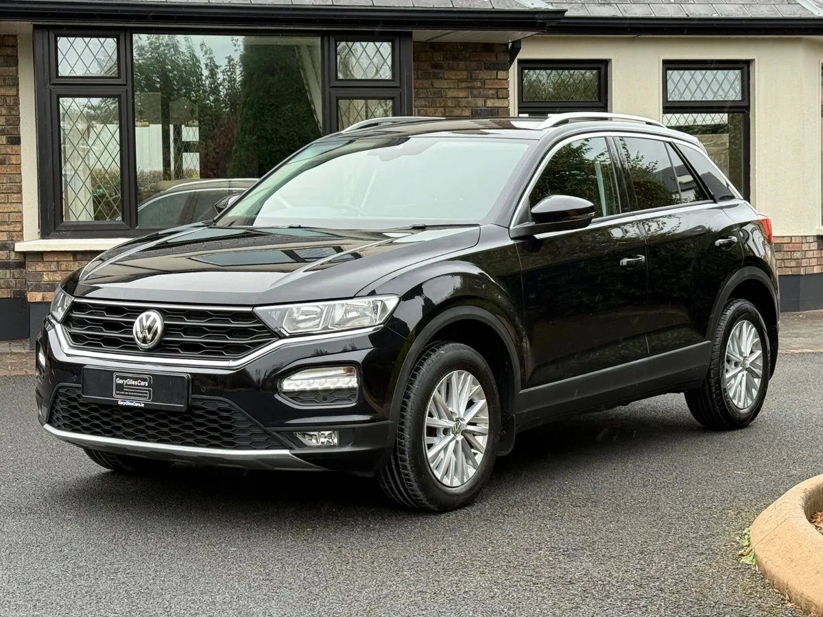 Immaculate low km 201 Volkswagen T-Roc! - Image 3
