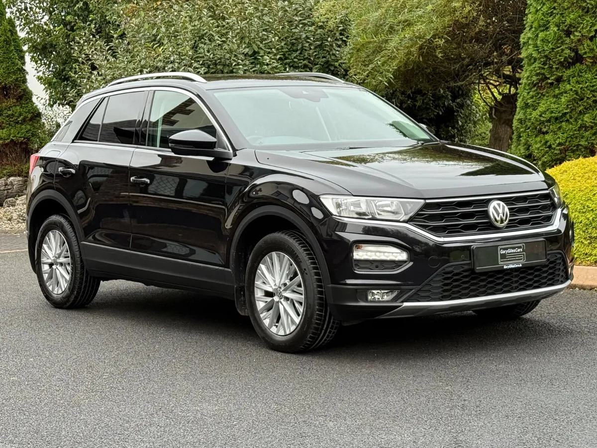 Immaculate low km 201 Volkswagen T-Roc! - Image 1