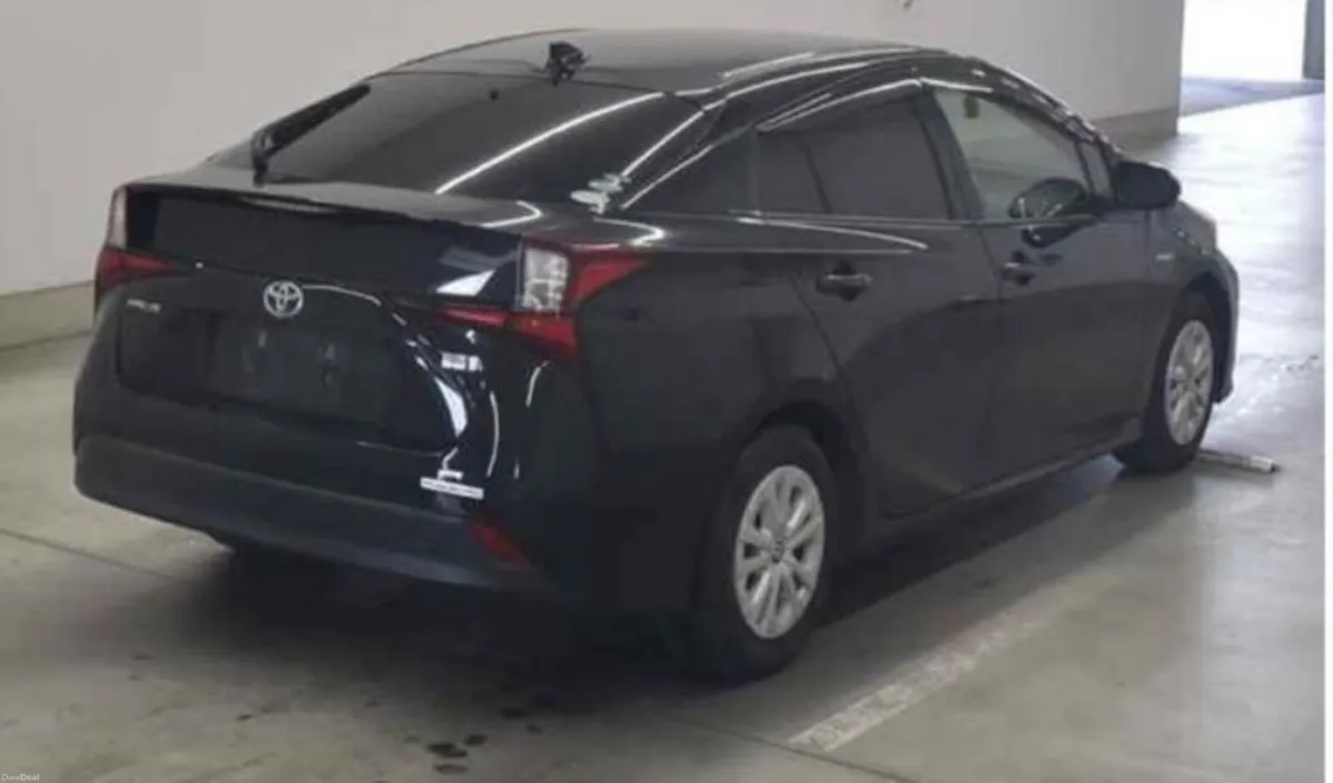 TOYOTA PRIUS 2020 1.8L  PETROL HYBRID - Image 3