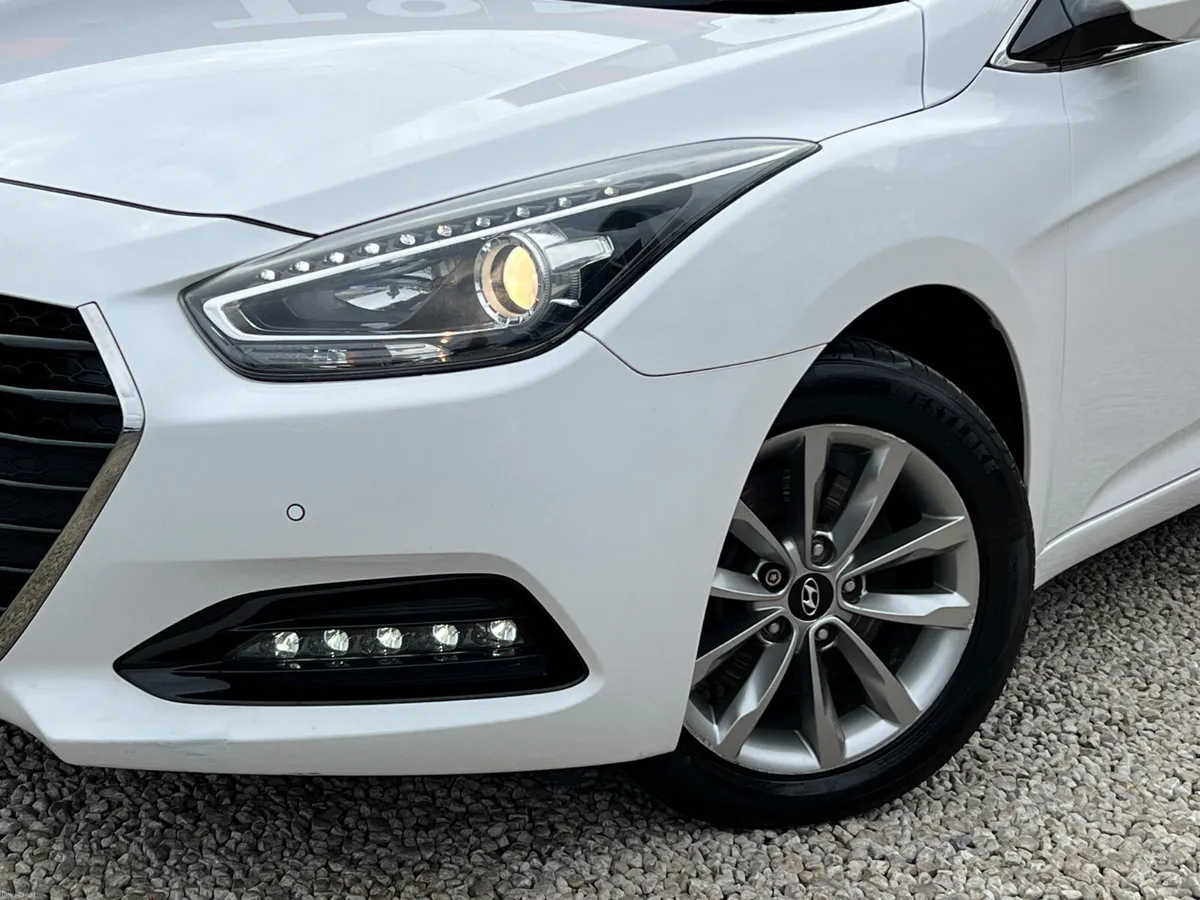 ==Hyundai i40 2015//NEW NCT//SERVICED== - Image 3