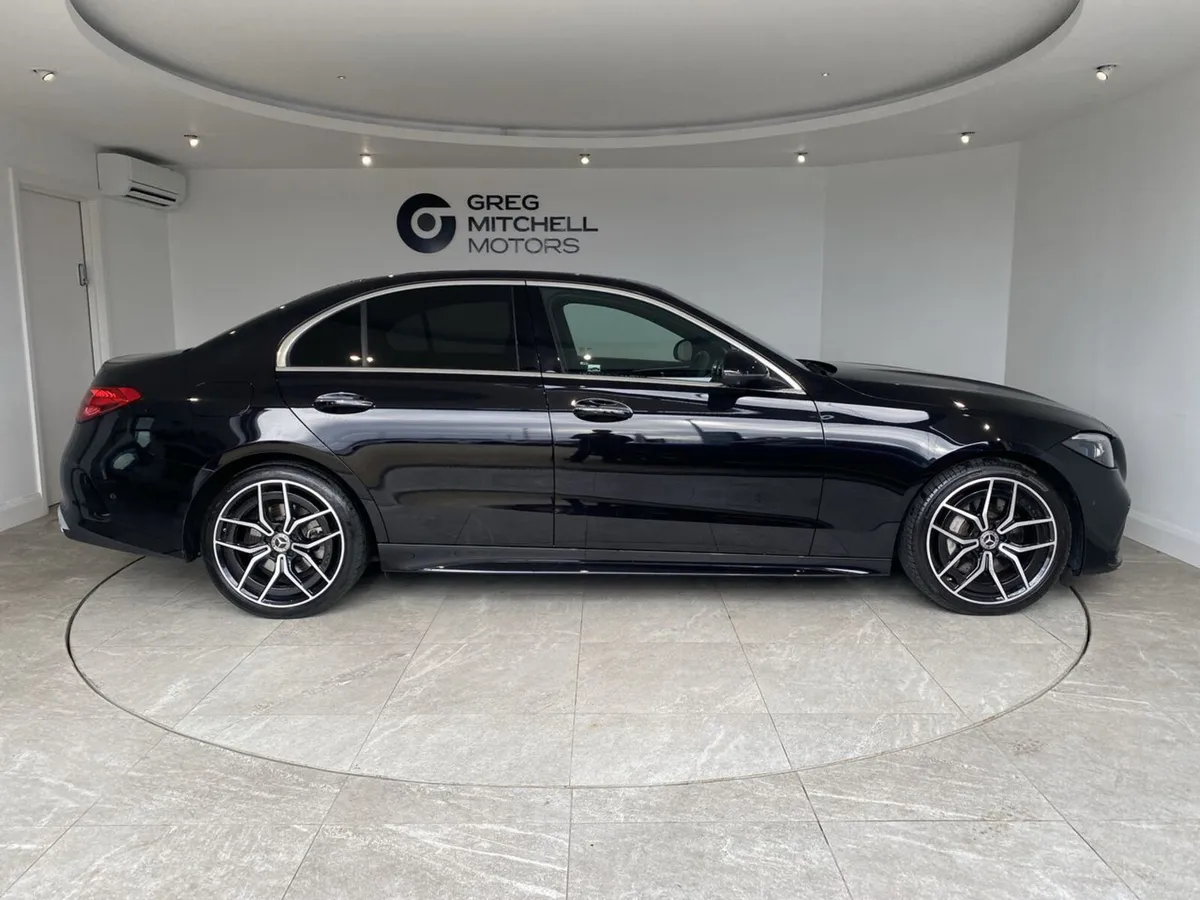 Mercedes-Benz C-Class 2023 - Image 4