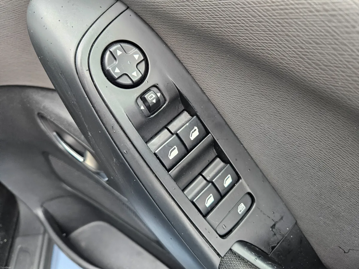 2015 Citroen C4 GRAND PICASSO AUTOMATIC - Image 4