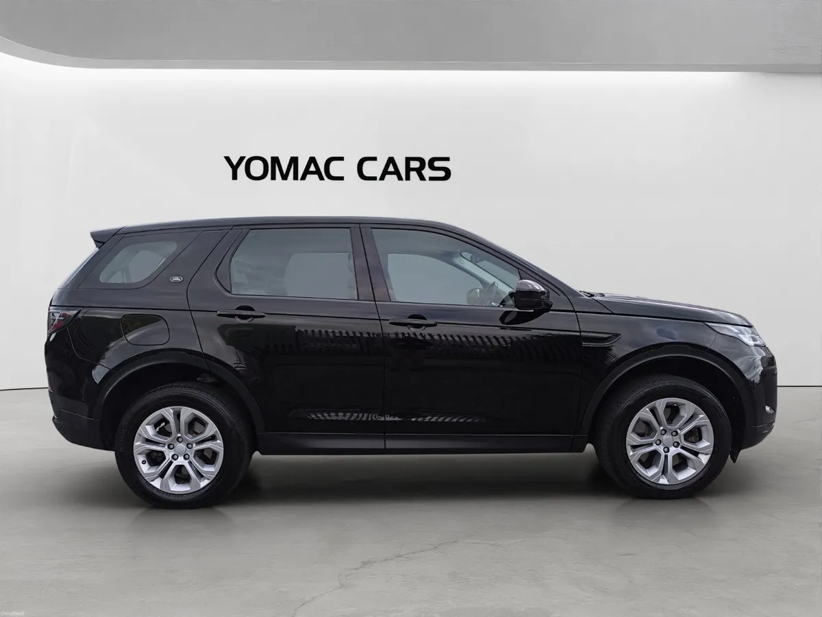 LAND ROVER DISCOVERY SPORT 2.0D S 7 SEAT AUTO - 20 - Image 3