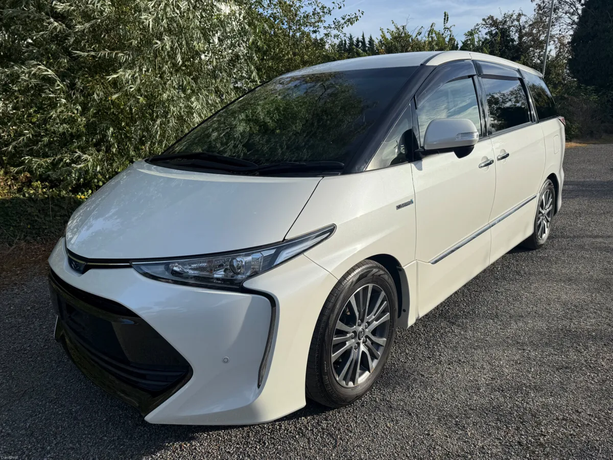 Toyota Estima hybrid new shape!!! - Image 2