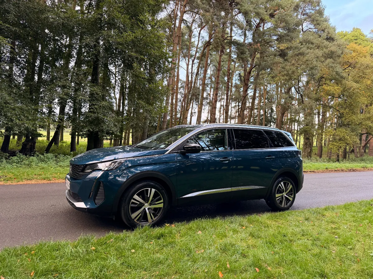 Peugeot 5008 2022 7 Seater Diesel - Image 3
