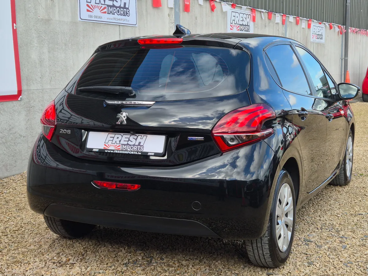 2017 PEUGEOT 208 AUTO LOW KM - Image 2