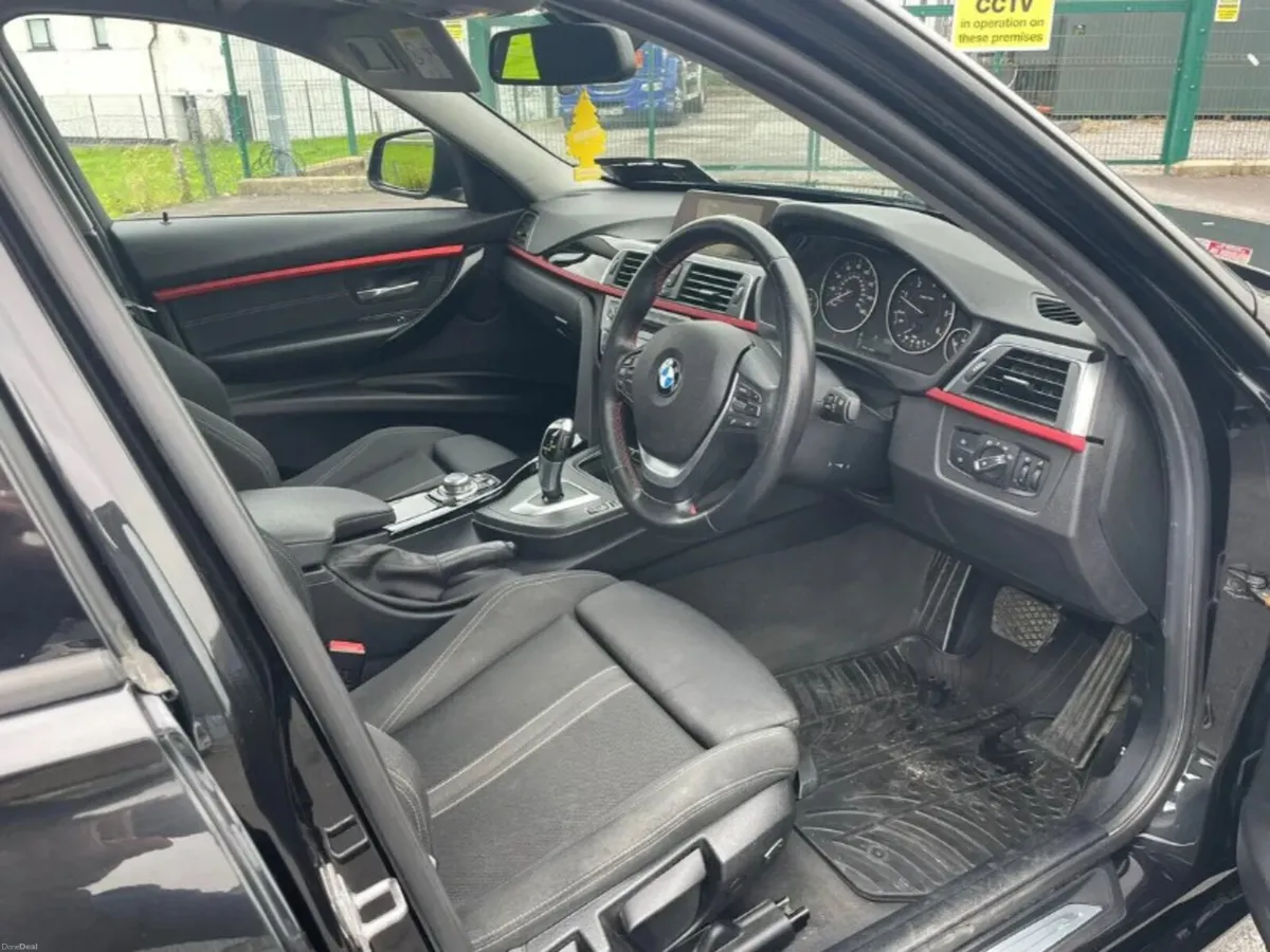 BMW 3-Series 2015 - Image 2