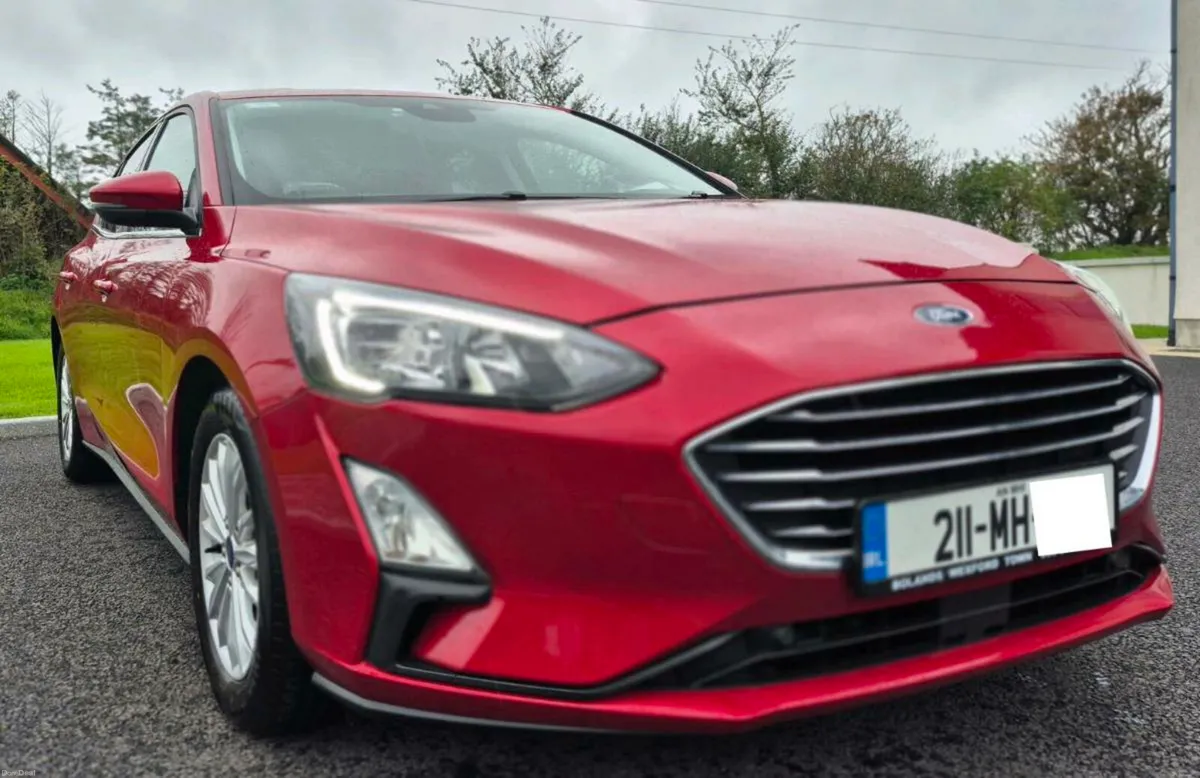 FORD FOCUS TITANIUM EDITION LOW KMS - Image 2