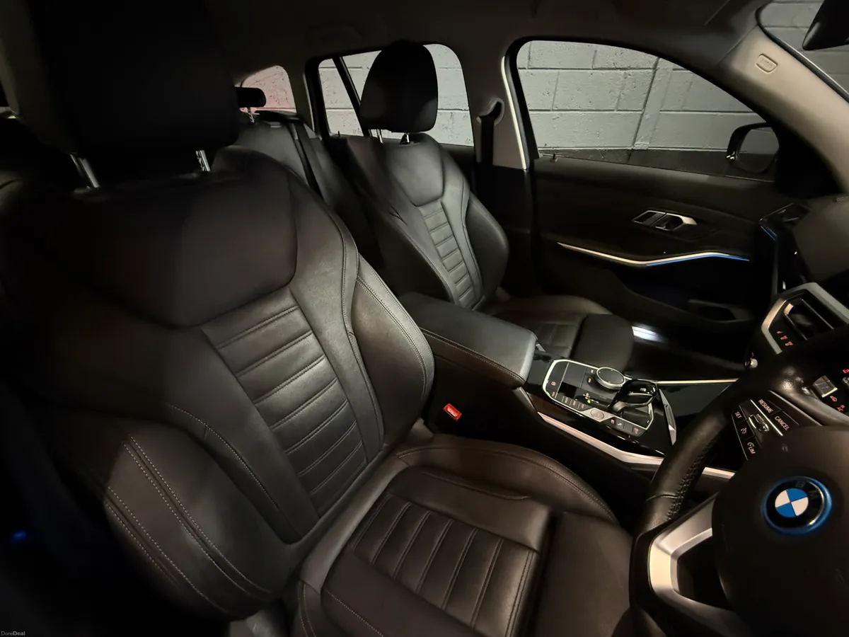 221 BMW 330e  Sport  Pro Estate - Image 4