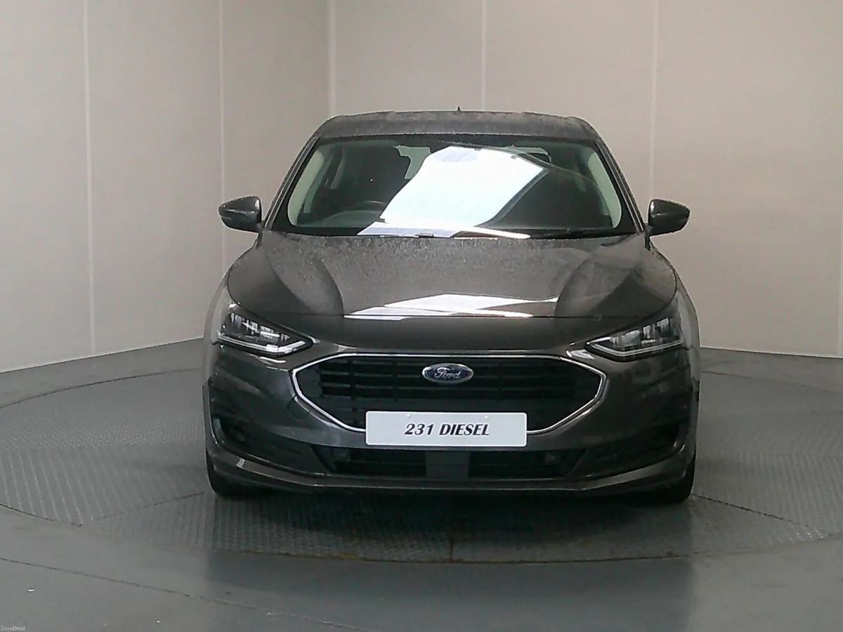 Ford Focus 2023 - Image 2