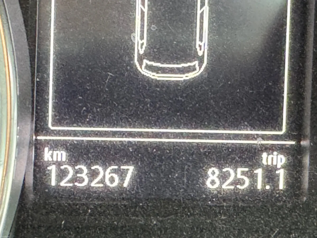 Volkswagen Polo 2015 - Image 2