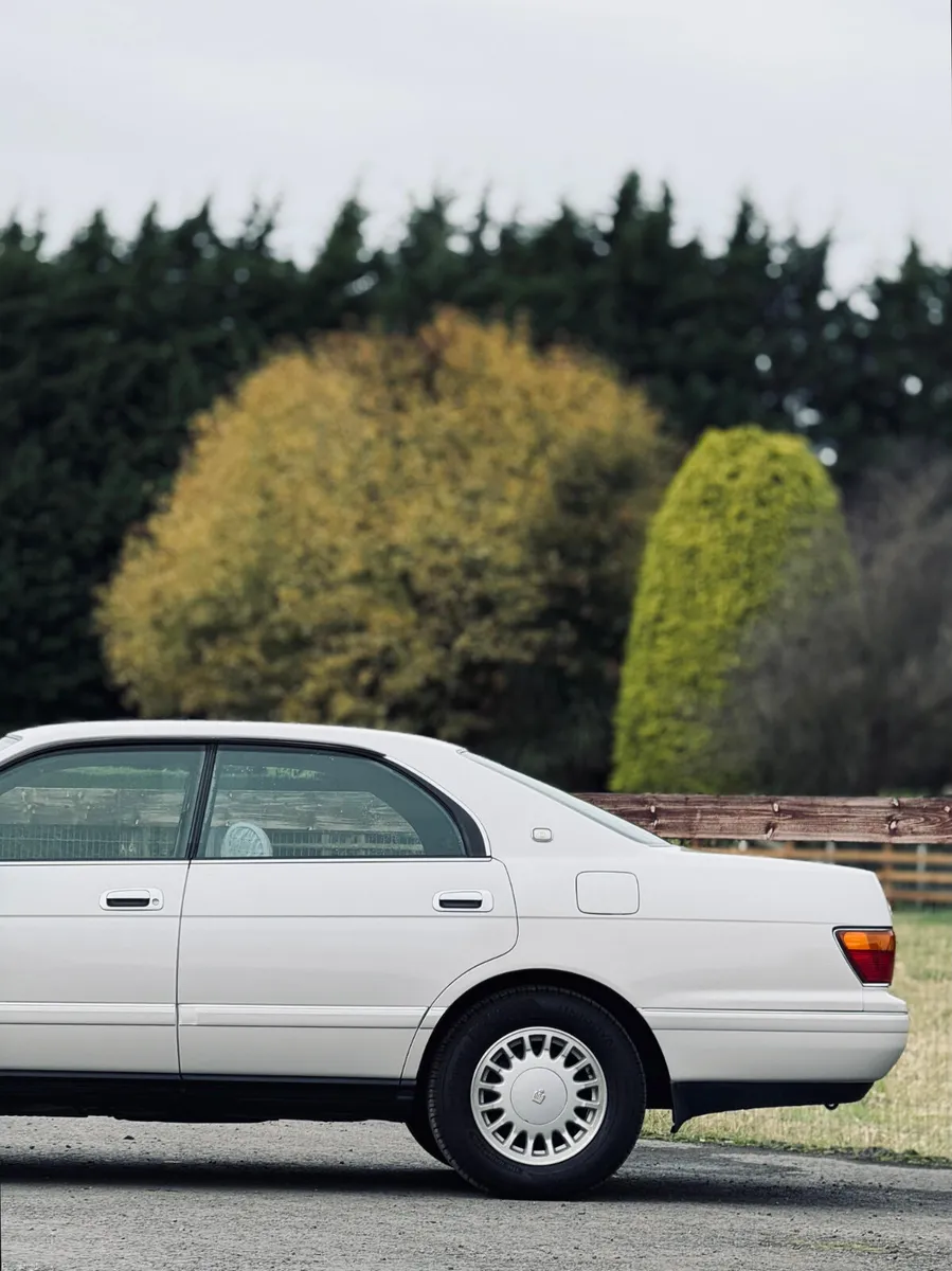 🌟 1994 Toyota Crown Royal Touring (JZS141) 🌟 - Image 2
