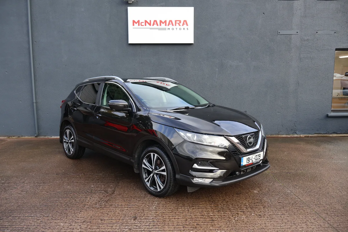 Nissan Qashqai SV Premium Low Mileage Huge Spec! - Image 1