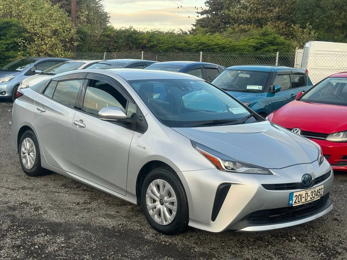 Toyota prius - Image 2