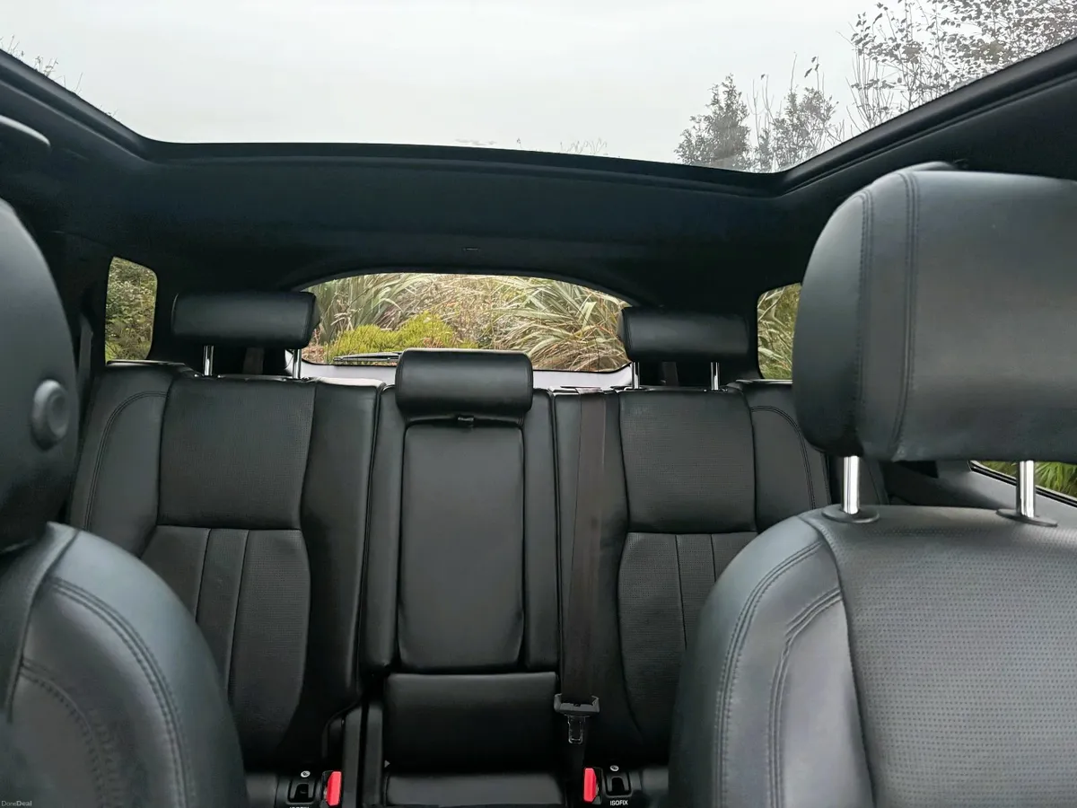 Land Rover Discovery Sport 2019 - Image 2