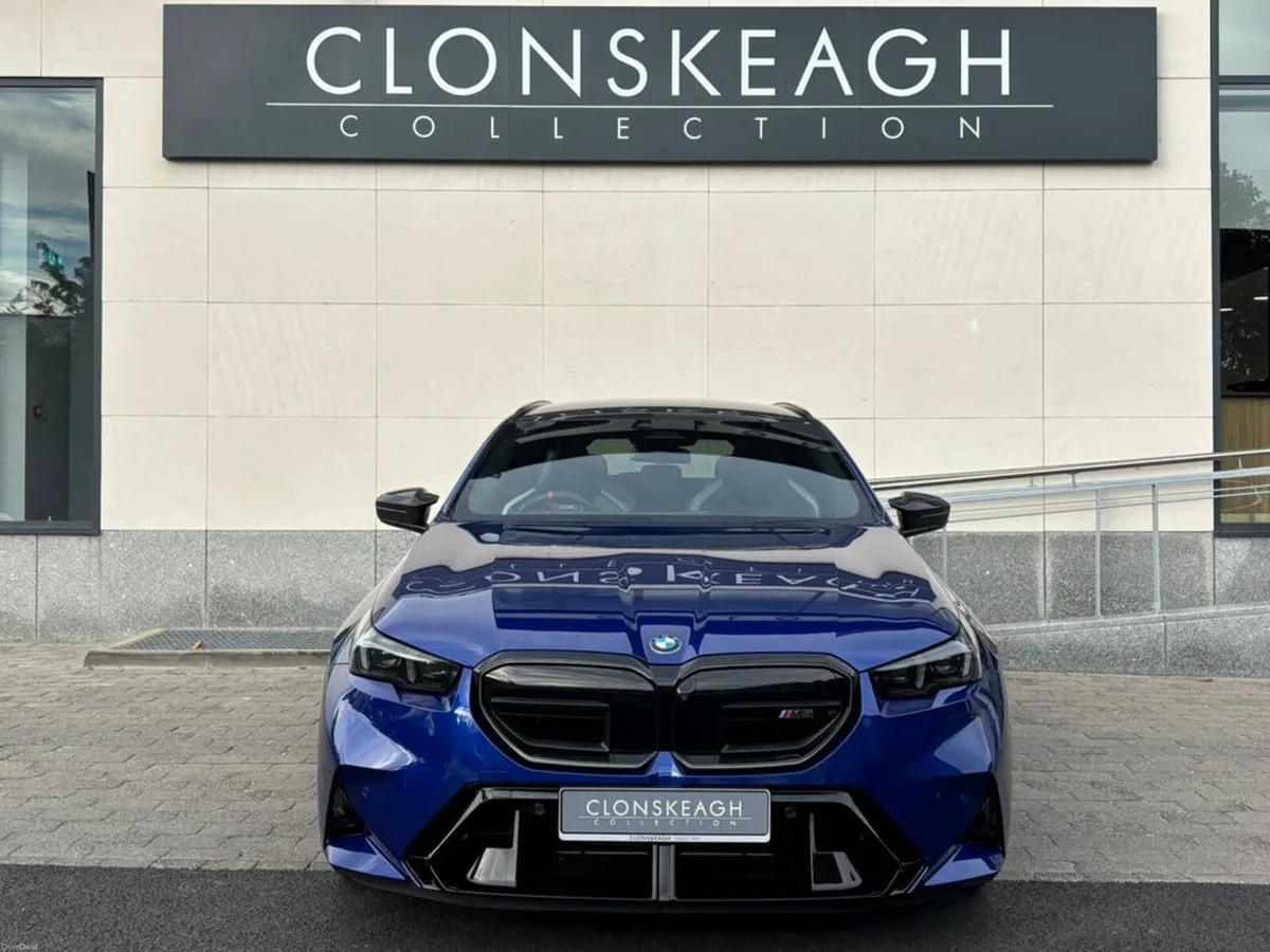 BMW M5 TOURING - Image 2