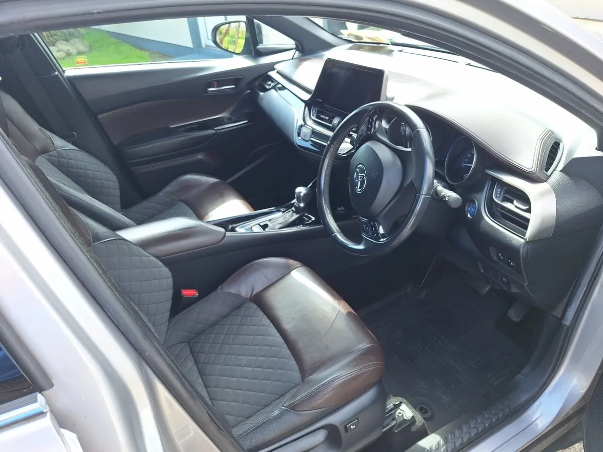 172 Toyota C-HR - New NCT, LOW MILEAGE IRISH CAR - Image 4