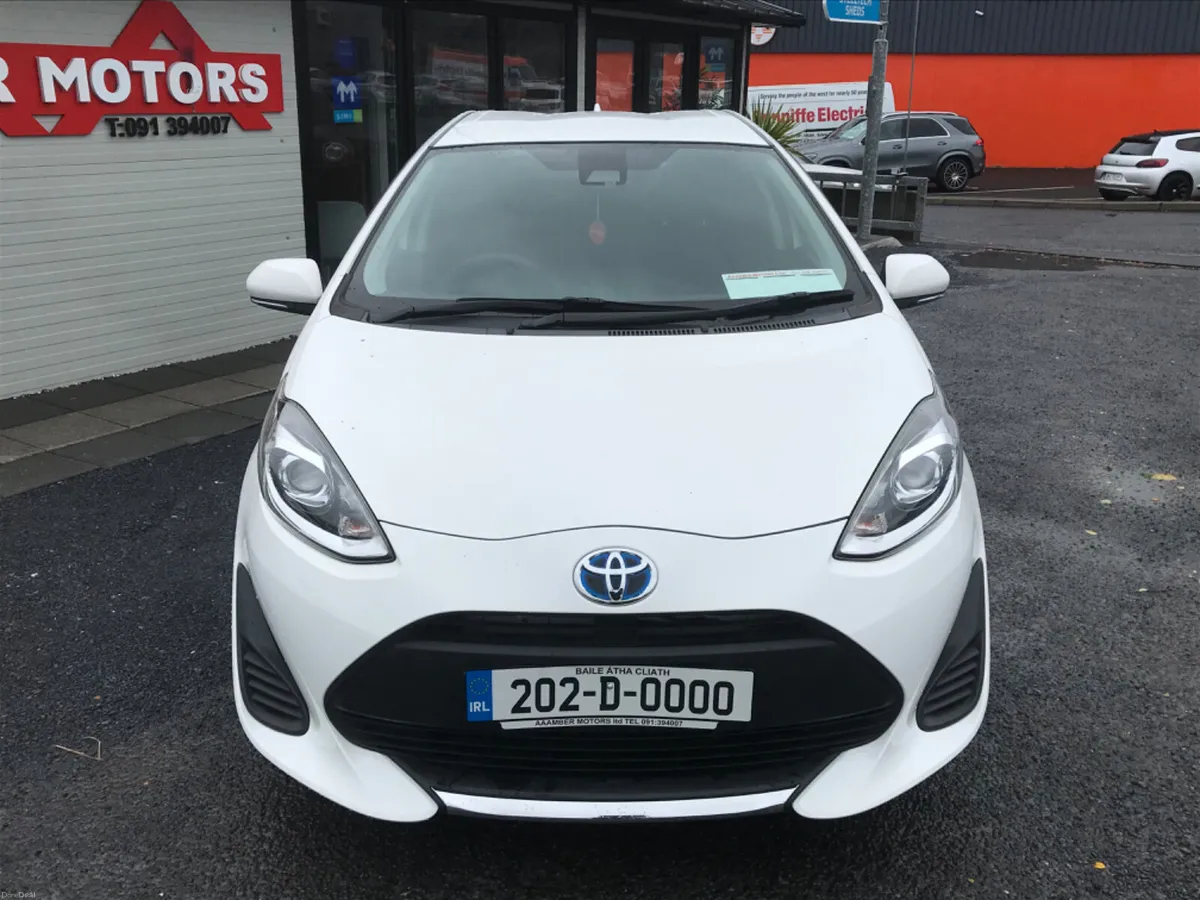 202- TOYOTA AQUA HYBRID AUTO - Image 4