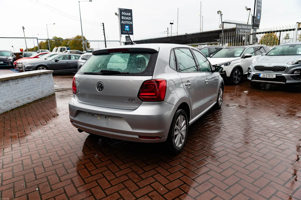 VOLKSWAGEN POLO 1.2 TSI COMFORTLINE AUTOMATIC - Image 3