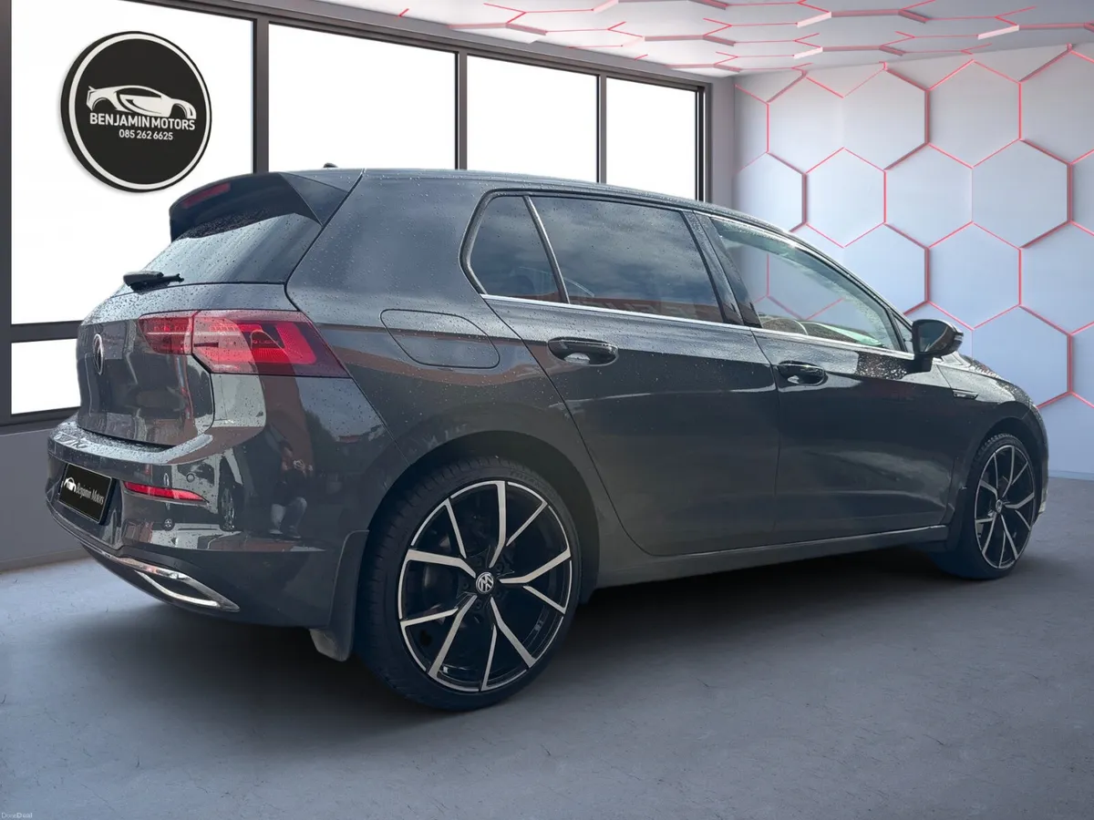 Volkswagen Golf Style Automatic Top Specs - Image 4