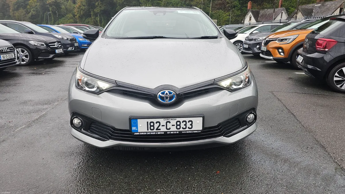 Toyota Auris 2018 Hybrid LUNA  SPORT - Image 3