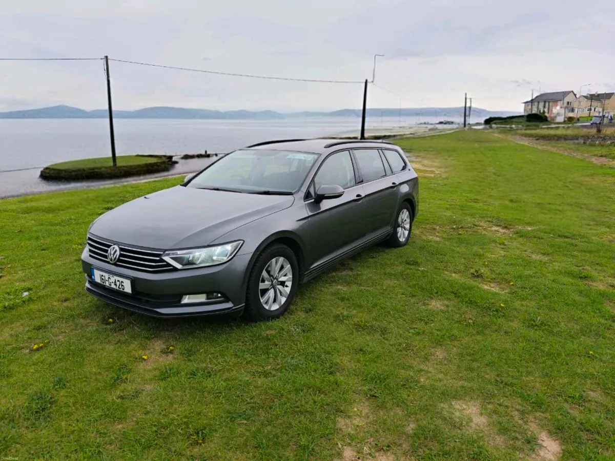 Volkswagen Passat Estate - Image 3