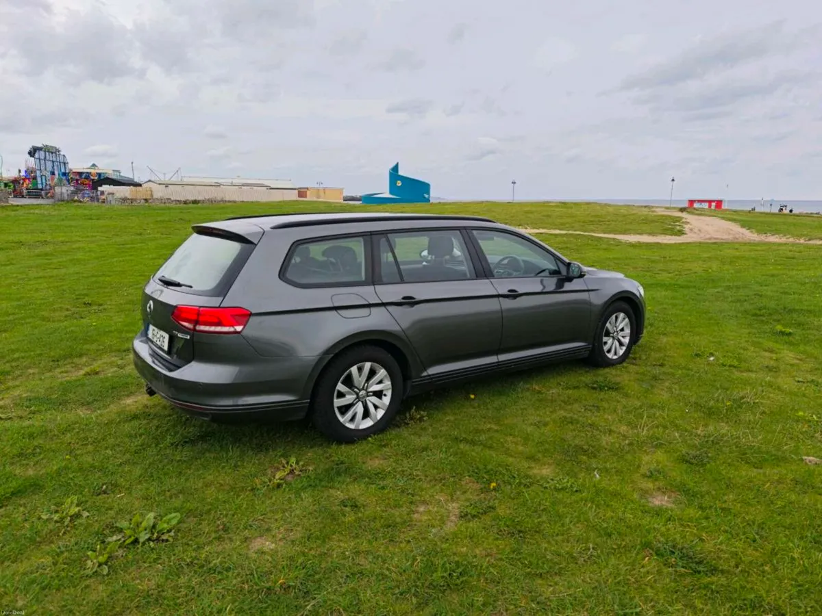 Volkswagen Passat Estate - Image 4