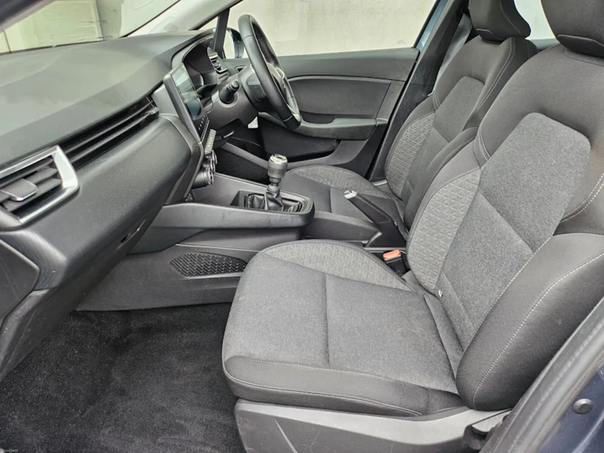 2022 Renault Clio Dynamique Year Warranty Finance - Image 4