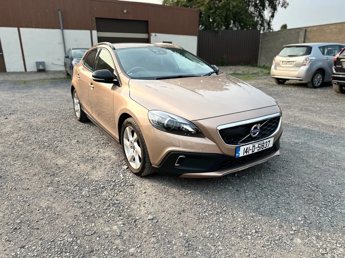 Volvo V40 Cross Country | Auto | 72k km - Image 3