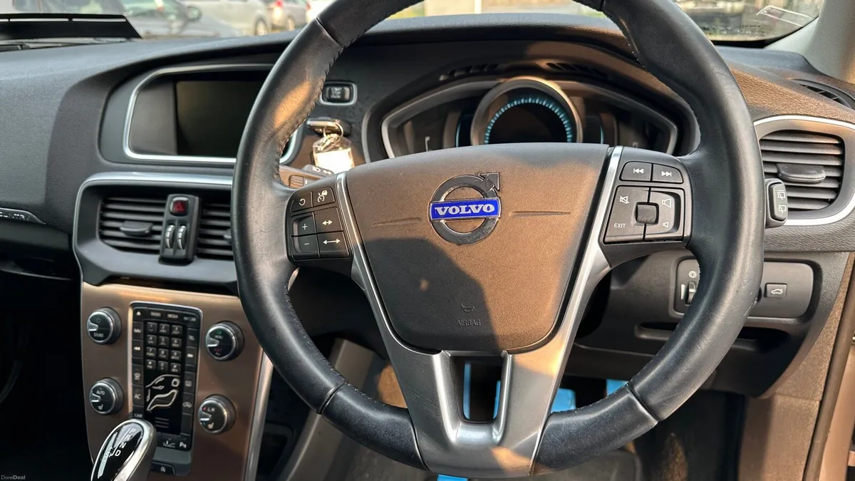 Volvo V40 Cross Country | Auto | 72k km - Image 5