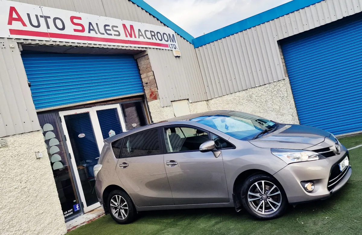 Toyota Verso LUNA 1.6D4D 7 SEATS GLASS ROOF CAMERA - Image 1