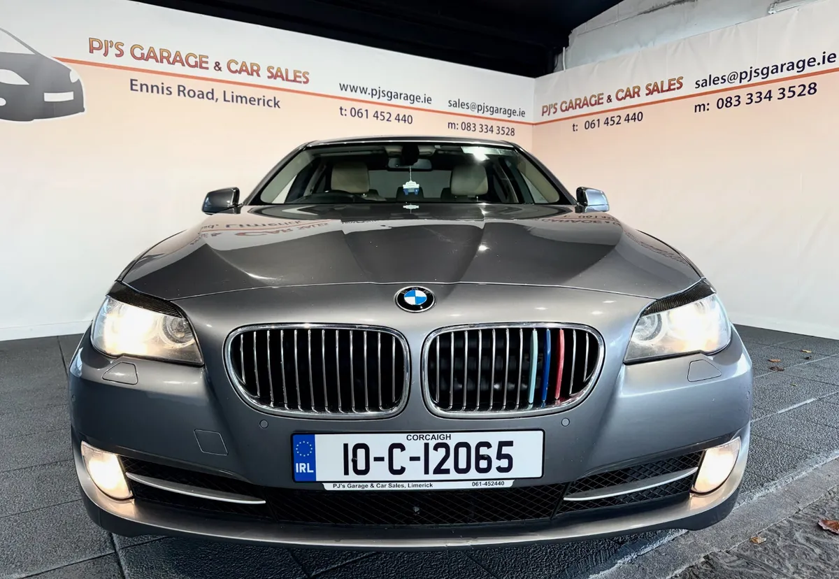 BMW 5-Series 2010 - Image 2