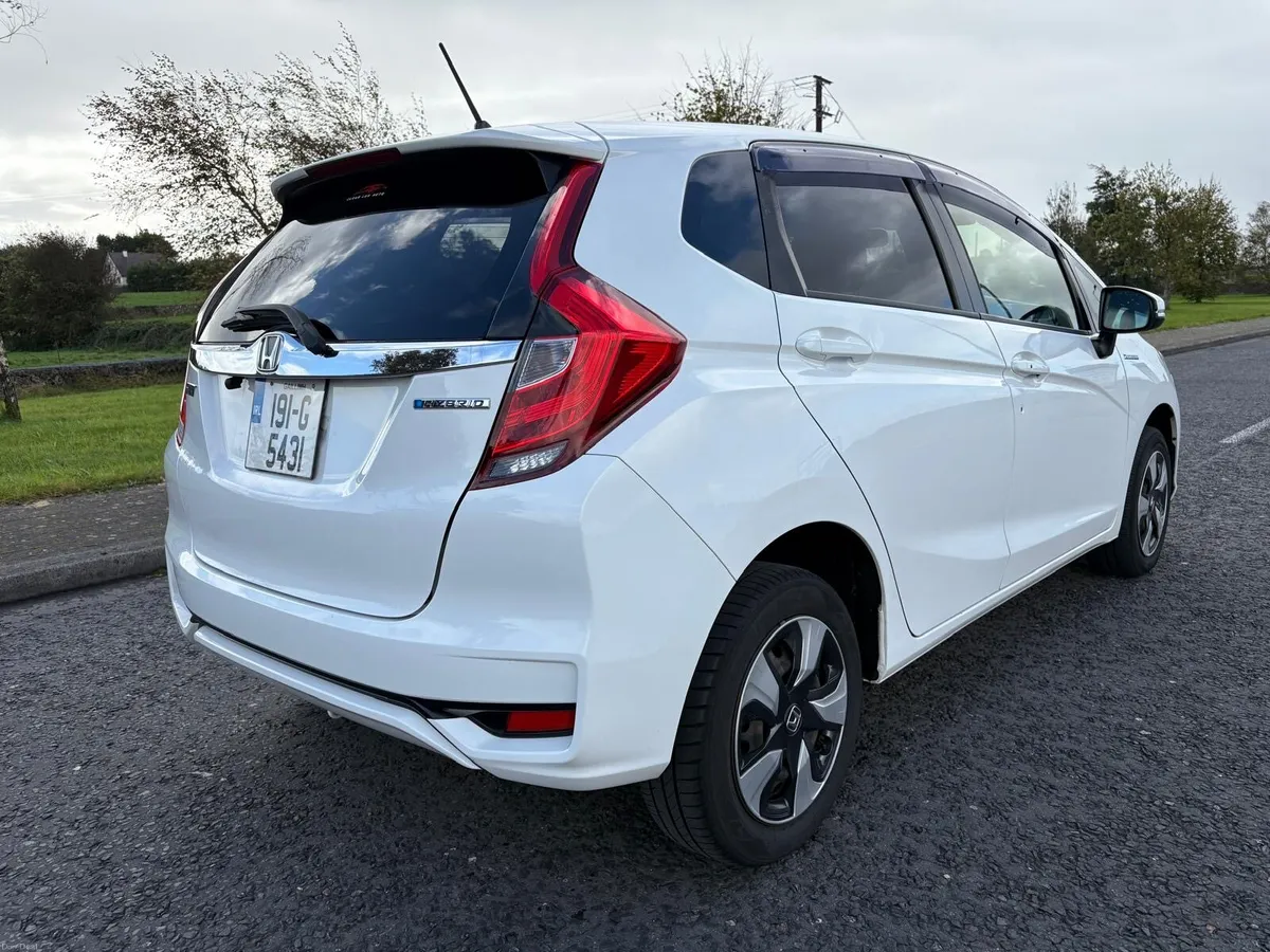 2019 HONDA FIT/JAZZ 1.5 PETROL/HYBRID AUTOMATIC - Image 3