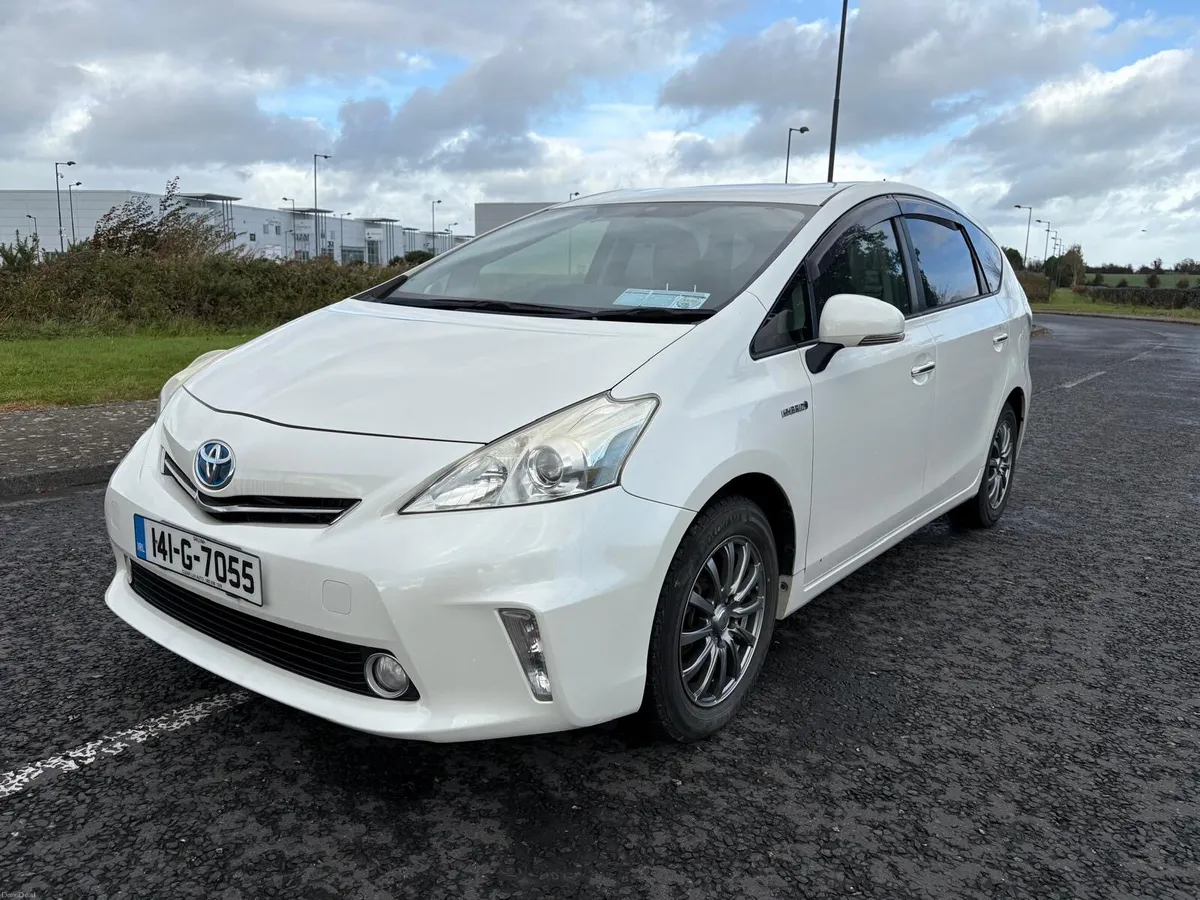 2014 TOYOTA PRIUS ALPHA 1.8 PETROL/HYBRID AUT - Image 1