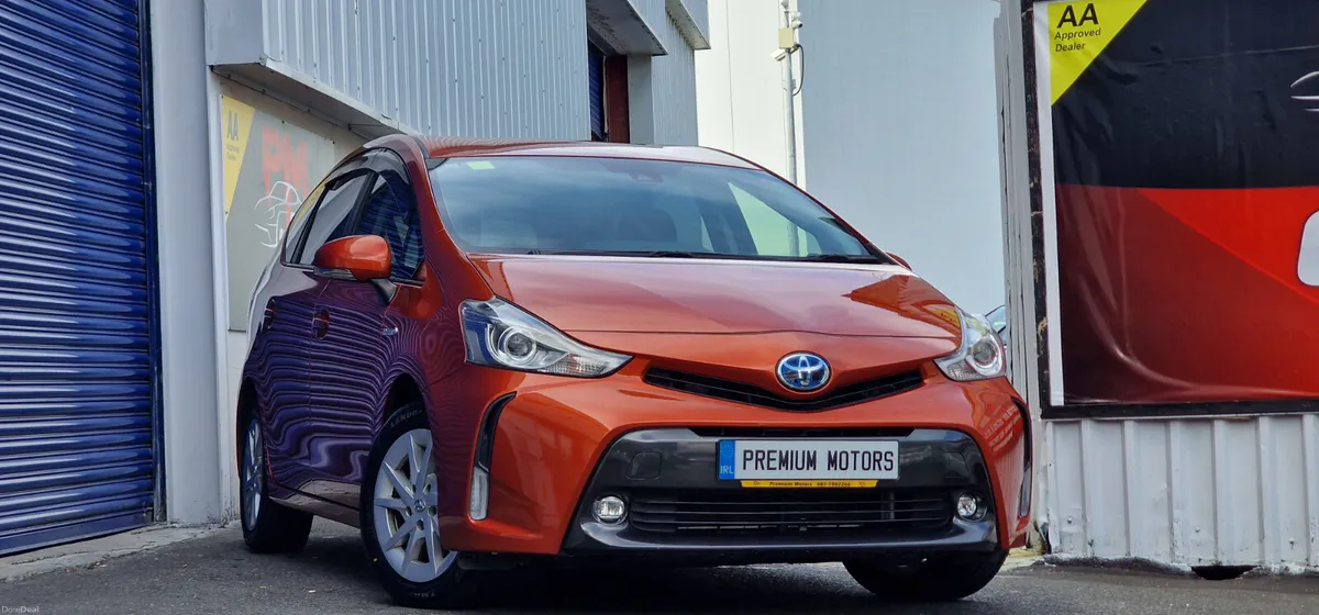 Toyota Prius Alpha Half leather AA Approved - Image 2