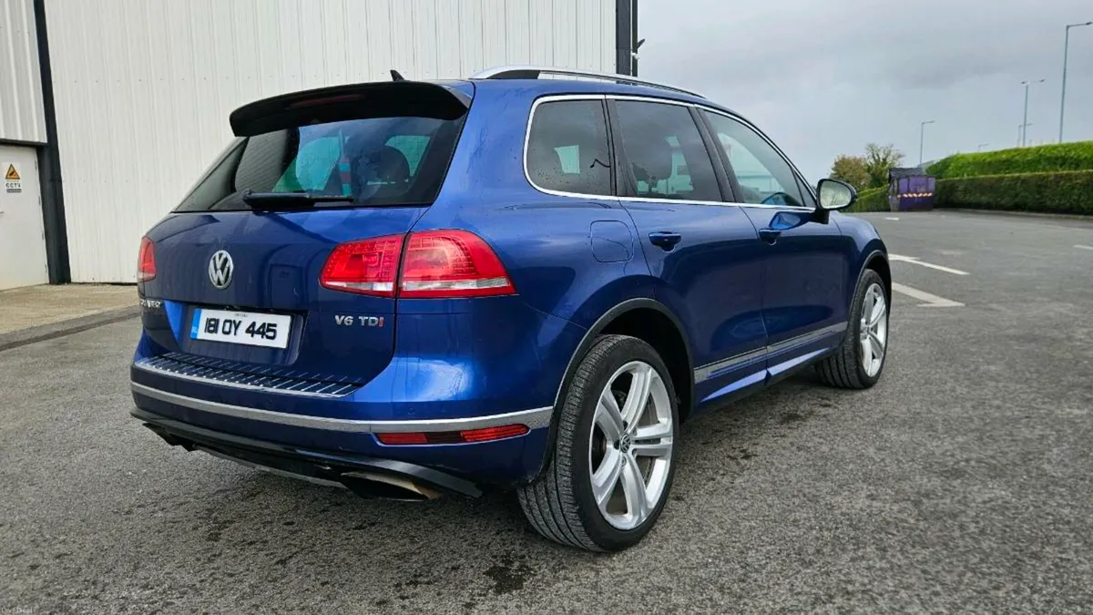 Vw Touareg R-Line Crew Cab No VAT - Image 2