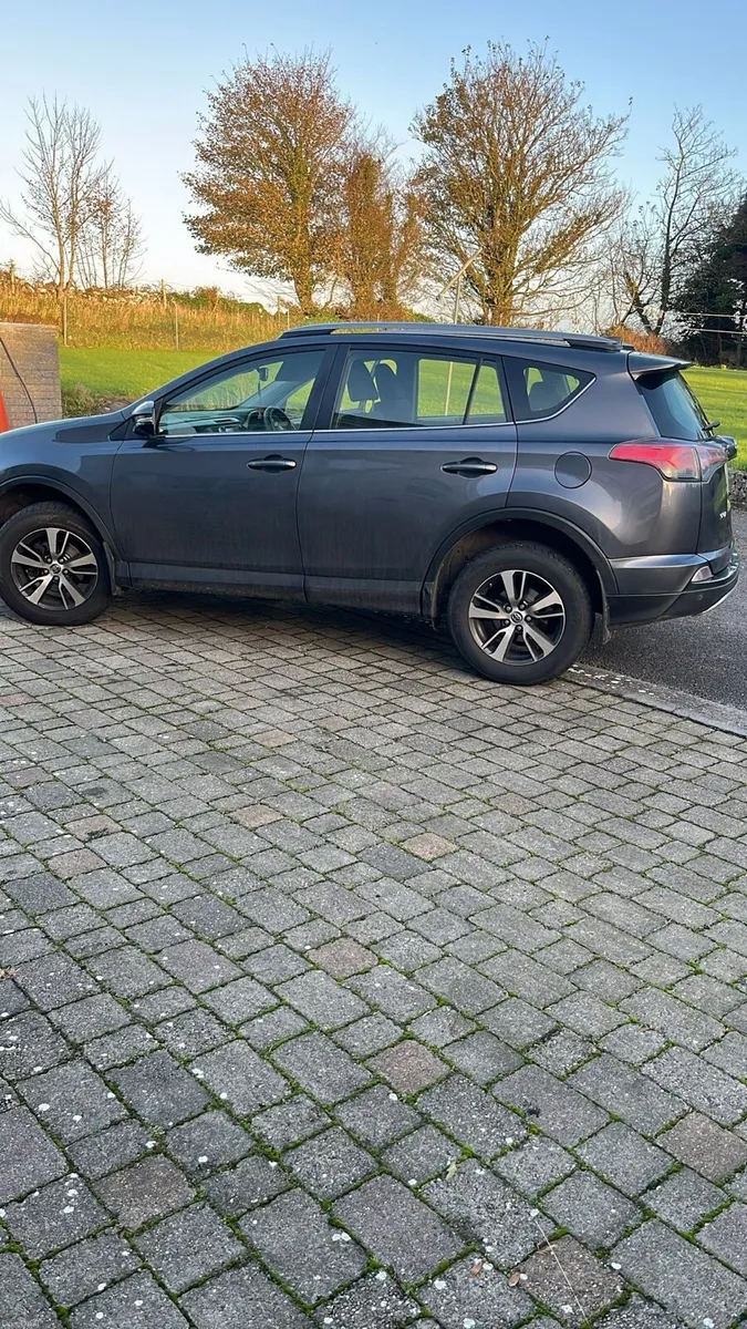 Toyota RAV4 - Image 3