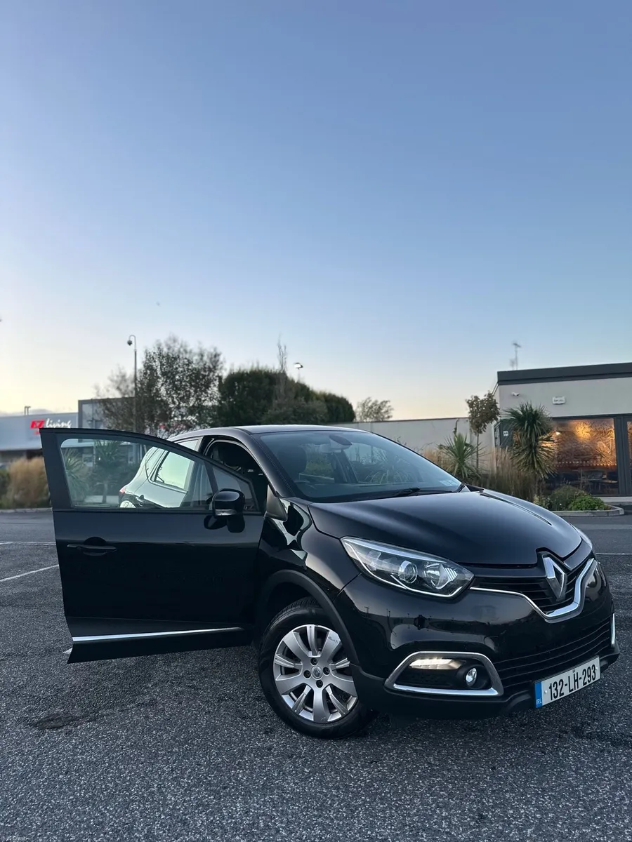 Renault Captur - Image 1