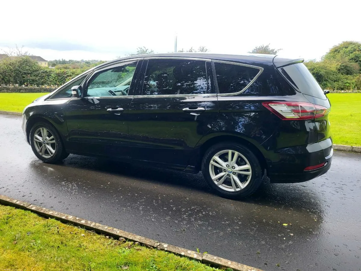 FORD S-MAX    2 L TDCI  7SEATER  MINT - Image 4